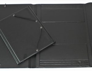 CARPETA FORMATO CUARTO GOMAS Y SOPALAS PVC NEGRA IBERPLAS 341CS00